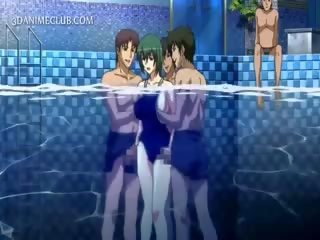 Drie randy studs neuken een desirable anime onder water-