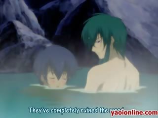 Par av hentai youths få fantastiskt bad i en slå samman