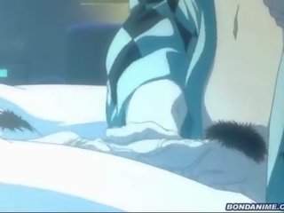 Une sommeil hentaï maîtresse prend une quéquette et une bukkake