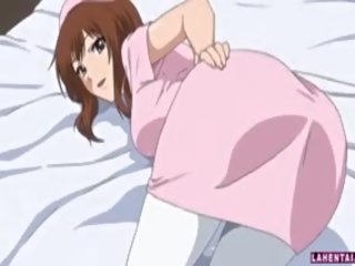 Alluring hentai modelo undress at pagpuwesto para ang camera